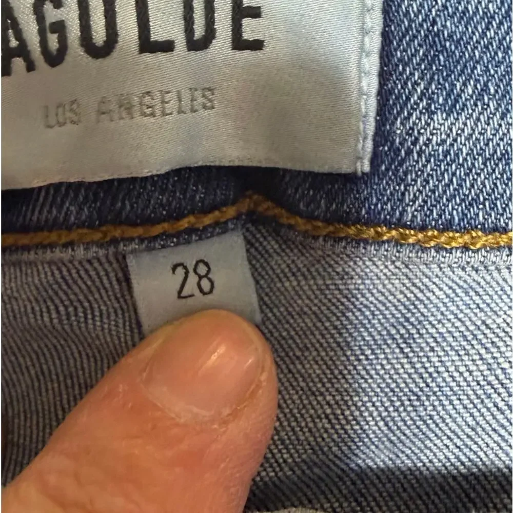 AGOLDE Sophie mid-rise skinny ankle jeans in a distressed light wash size 28
